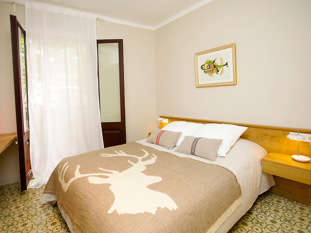 Parc Guell- Larrard Hotel Barcelona Room photo